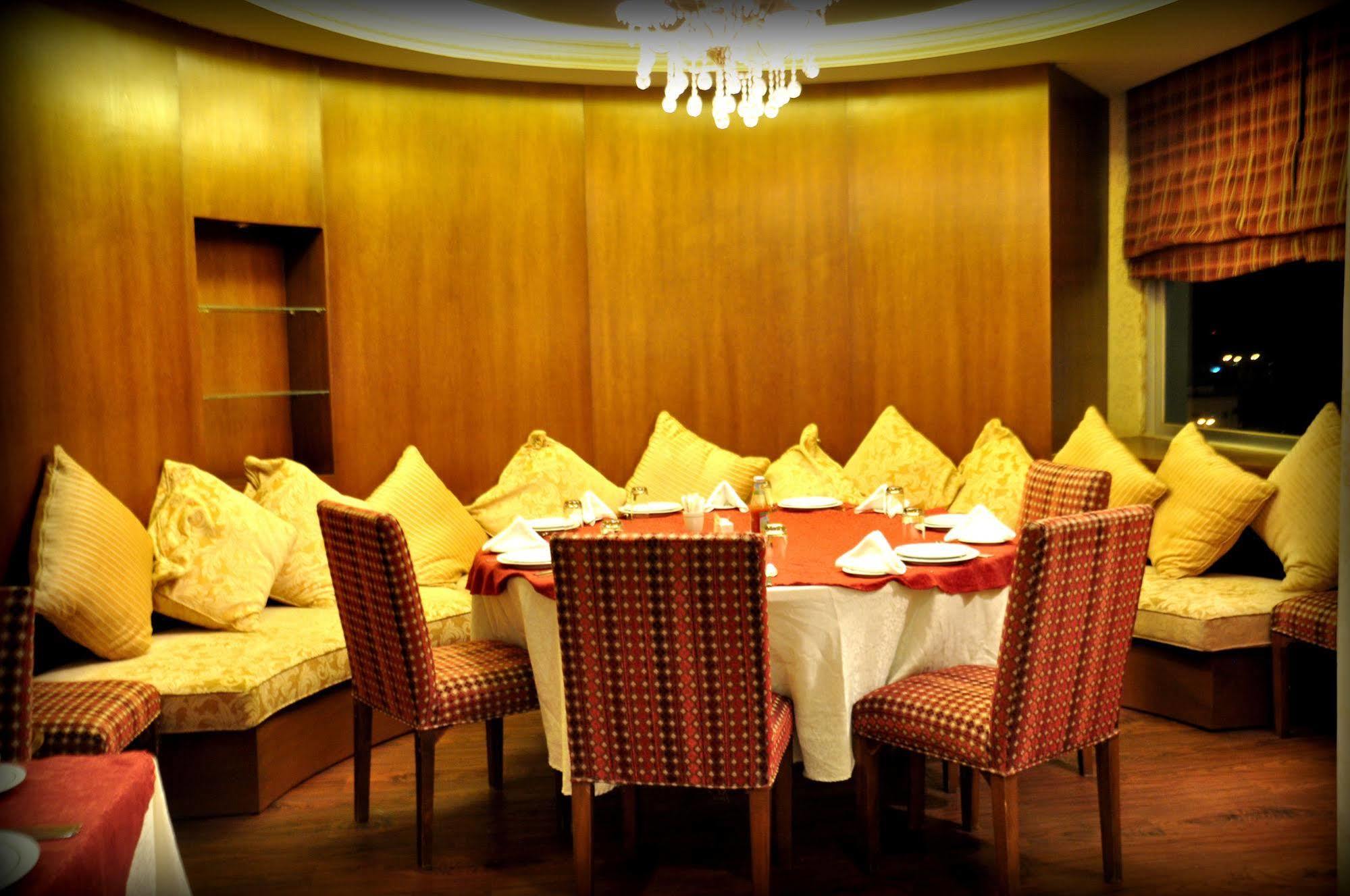 Al Higgi Hotel Yanbu Εξωτερικό φωτογραφία