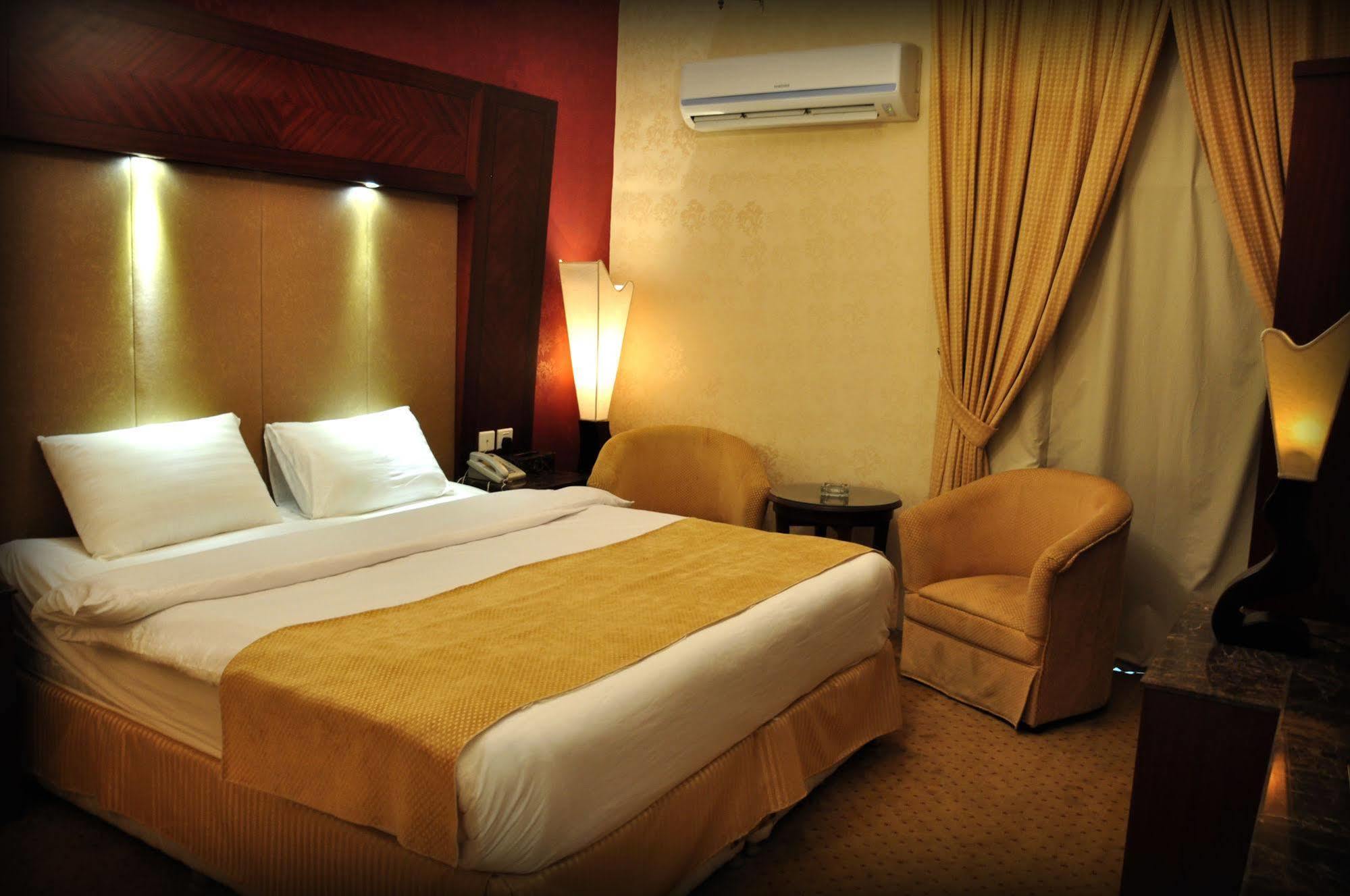 Al Higgi Hotel Yanbu Εξωτερικό φωτογραφία